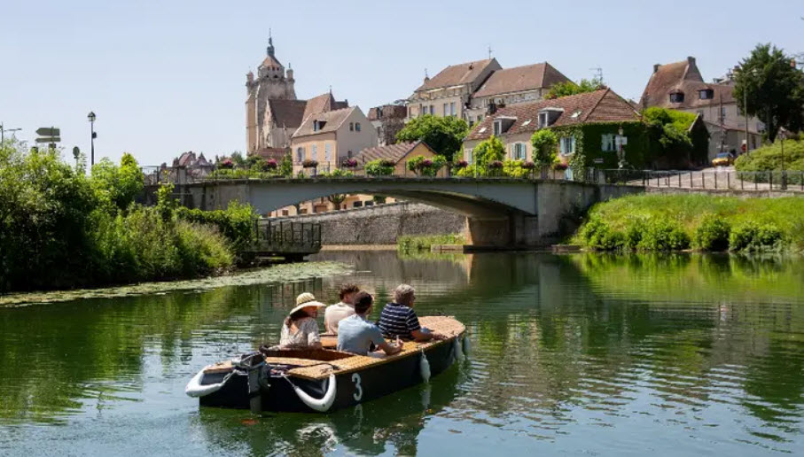 Villeneuve-Sous-Pymont, France